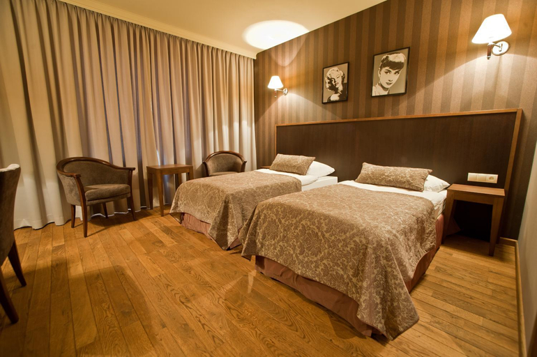 Bedroom 12