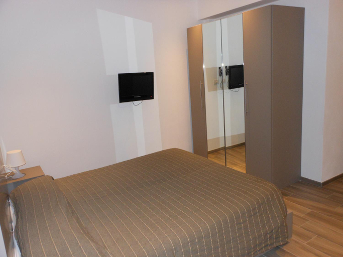 Bedroom 2, Residence Fanny, Savona