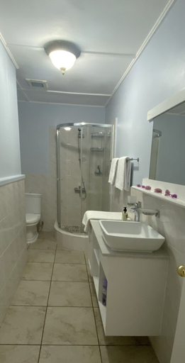 Bathroom 2, Stephna Residence