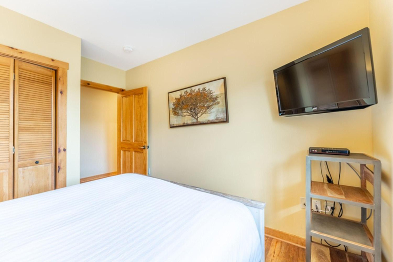 Bedroom 13