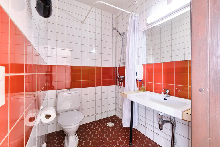 Bathroom 3, Hotelli Pielinen, North Karelia