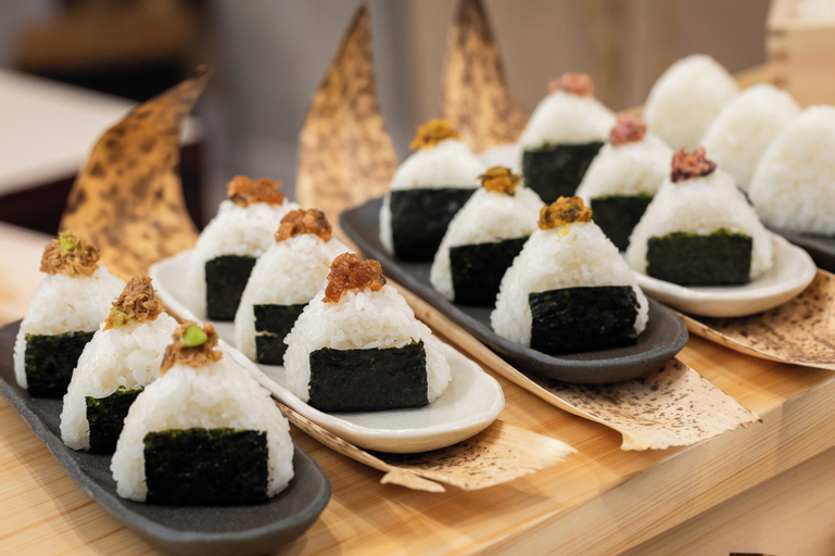 Food & Drinks 11