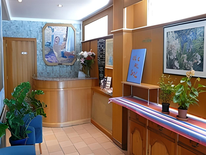 Others 5, Hotel Triton, Pyrénées-Orientales