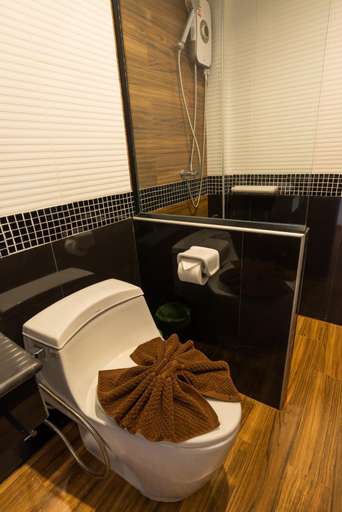 Bathroom 4, Aonang Glory Resort, Mueang Krabi