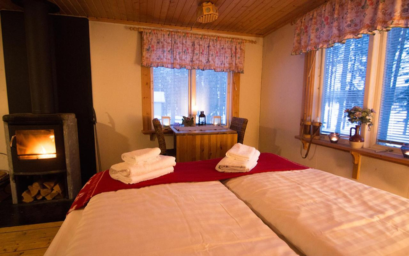 Others 2, Arctic Island - Remote island, reachable only by boat or snowmobile, Kiruna