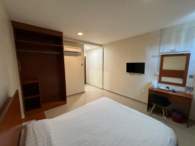 Bedroom 28