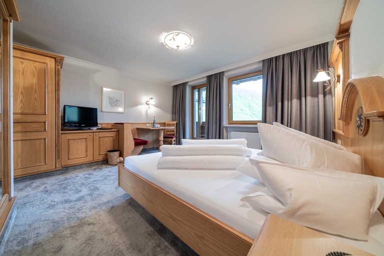 Bedroom 3, Burghotel Alpengluhn, Imst