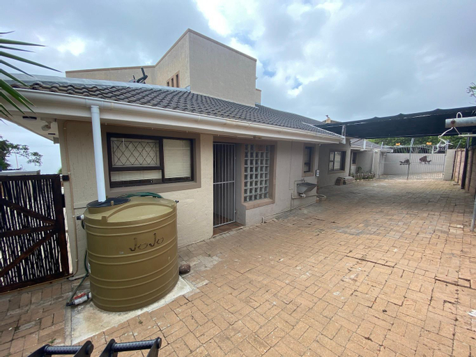 Surf Point Holiday Home & Apartment, Cacadu