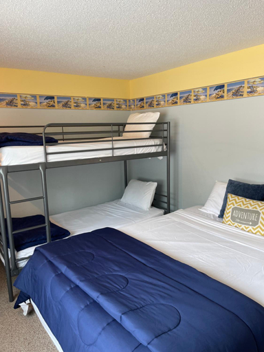 Bedroom 2, Caribbean Club Resort, Sauk