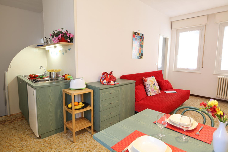 Others 5, Residence Giusti 6, Milano