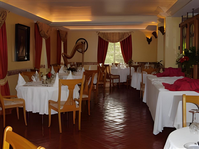 Food & Drinks 5, Lawrences Hotel, Sintra