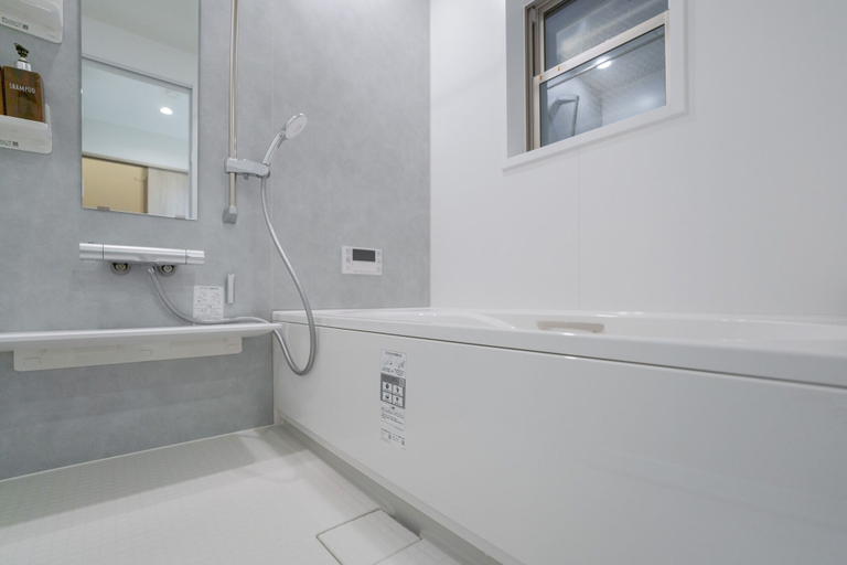 Bathroom 3, Travel Time - Senbon Naka, Osaka