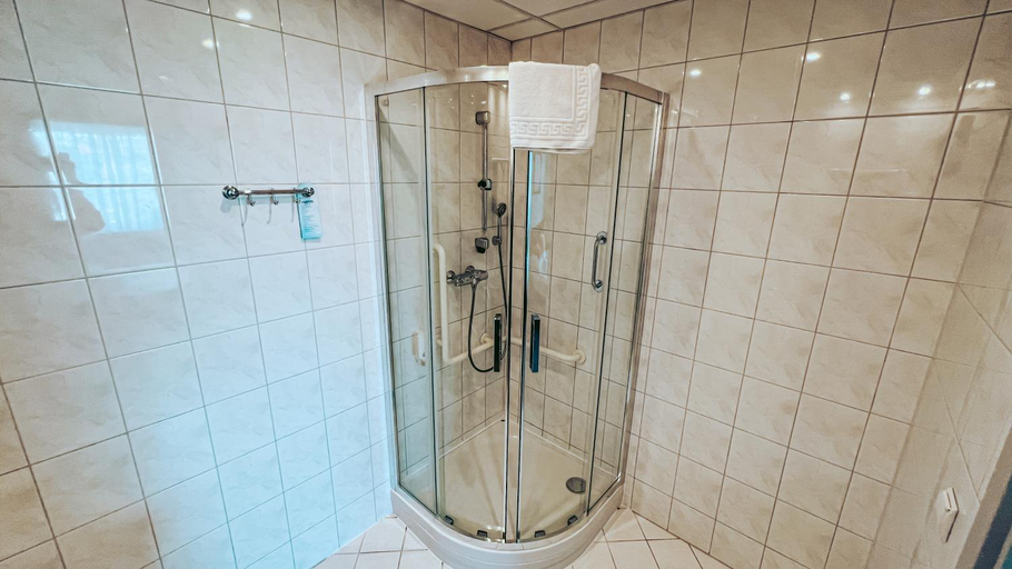 Bathroom 4, Aqua Hotel, Polkowice