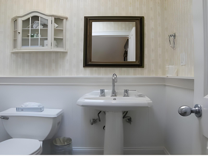 Bathroom 4, Crowne Pointe Historic Inn Adults Only, Barnstable