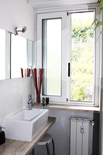 Bathroom 2, Gallery B&B, Rome