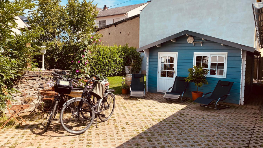 Exterior 5