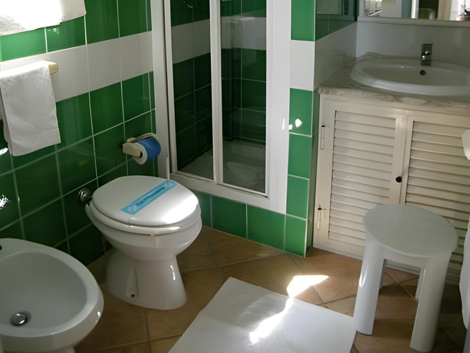 Bathroom 4, Le Bouganville Rooms Suites and Apartments, Cagliari