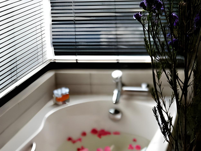 Bathroom 4, The Sez Hotel Bangsaen, Muang Chon Buri