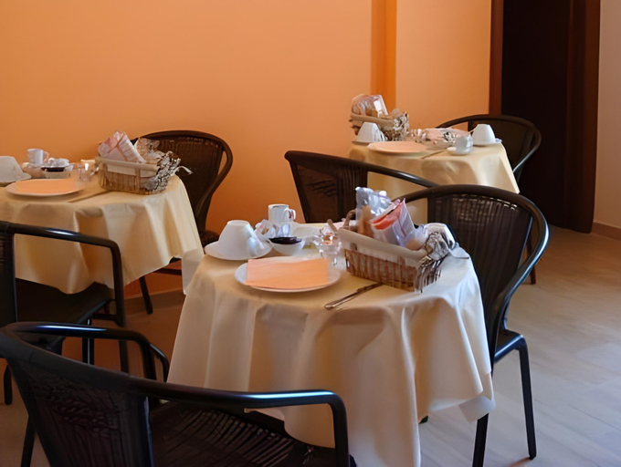 Food & Drinks 5, La Maison Des Reves, Syracuse