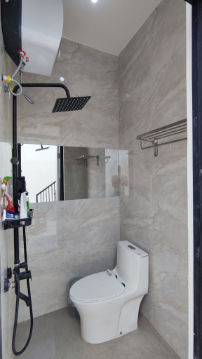 Bathroom 5, Vila Arabella, Malang