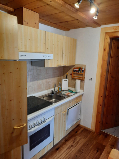 Kitchen 5, Landhaus Muller, Reutte