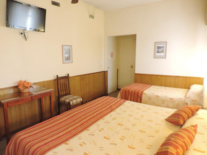 Bedroom 3, Hotel Galicia, Rawson