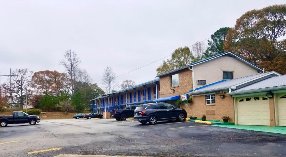Exterior & Views, Traveler's Inn, Randolph