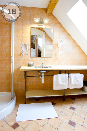 Bathroom 2, Willa Meander, Lębork