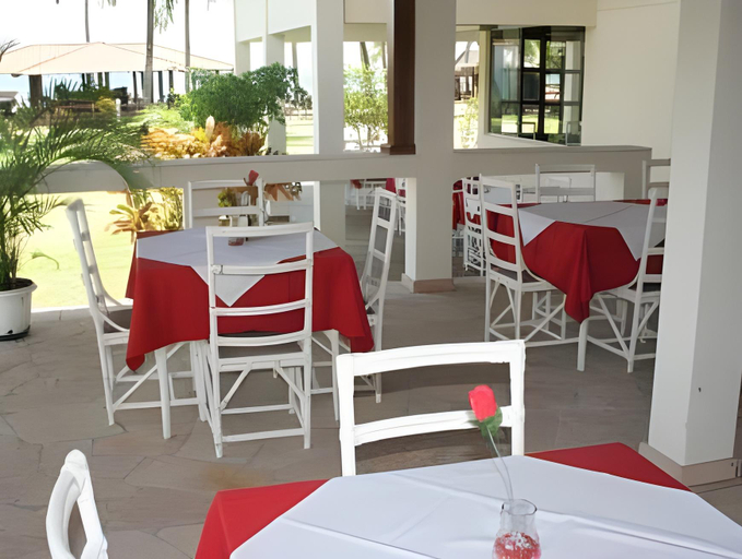Food & Drinks 5, Village Paraiso Tropical, Cairu