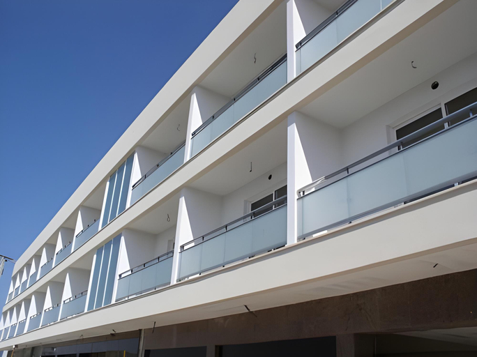 Exterior & Views 10