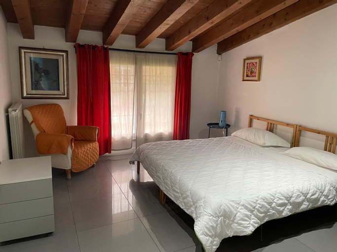 Bedroom 16