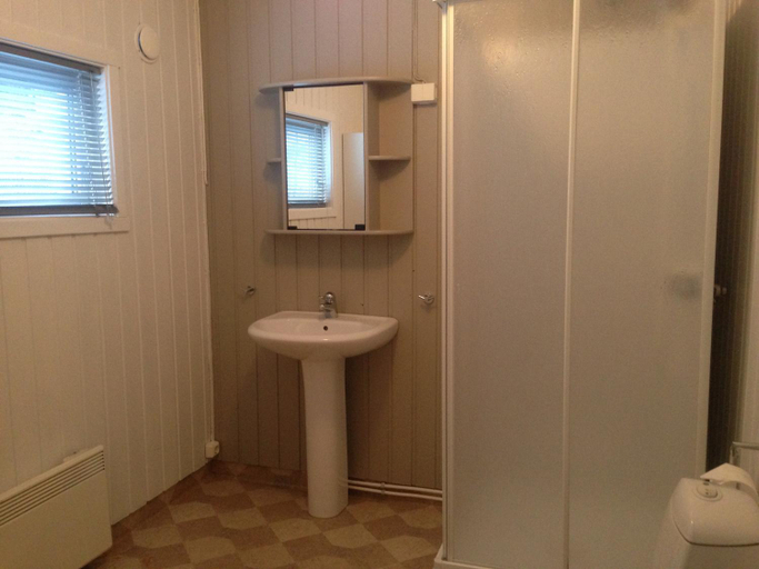 Bathroom 3, Koppangen Brygger, Lyngen