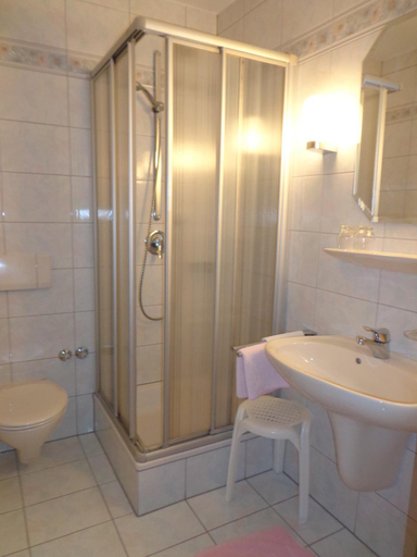 Bathroom, Hotel am See, Cham