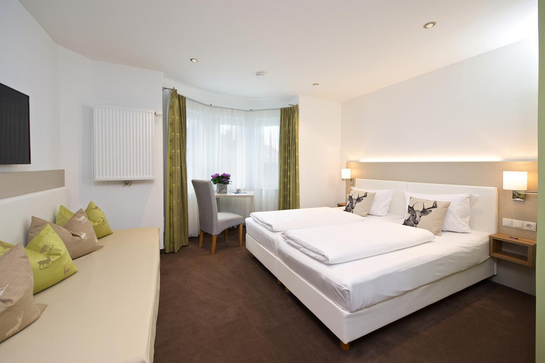 Bedroom 2, Hotel Bayerischer Hof, Lindau (Bodensee)