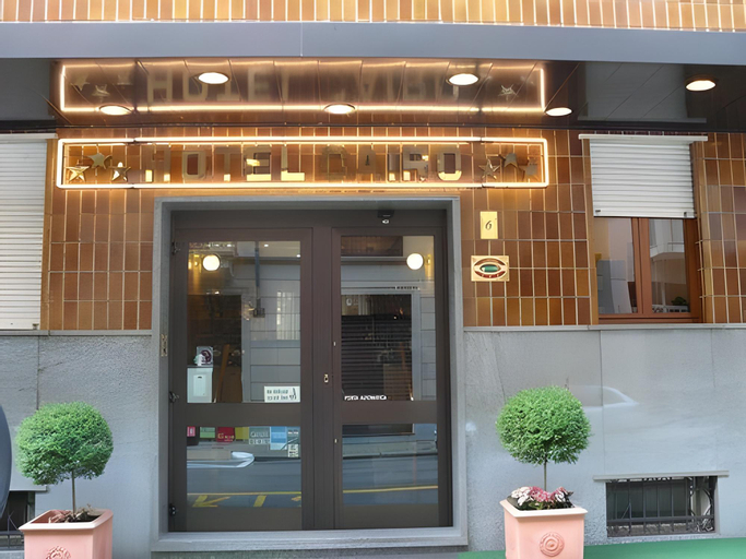 Exterior 1