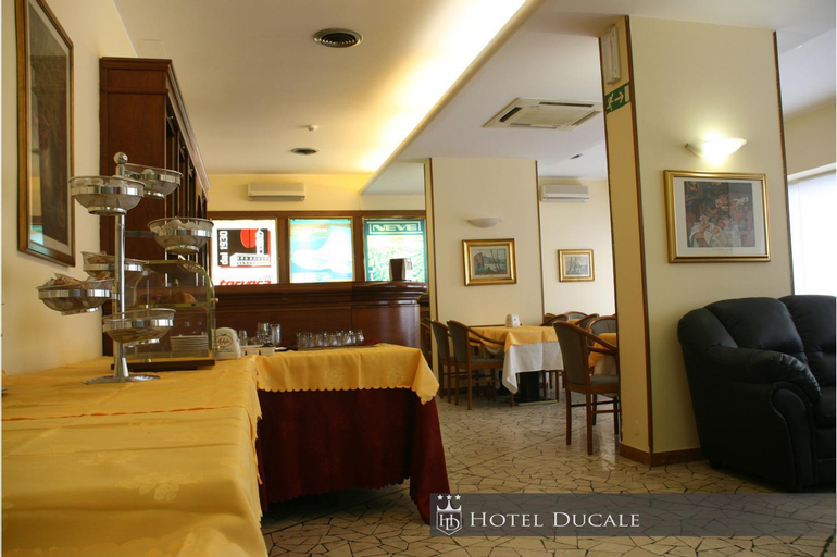 Food & Drinks 4, Hotel Ducale, Pavia