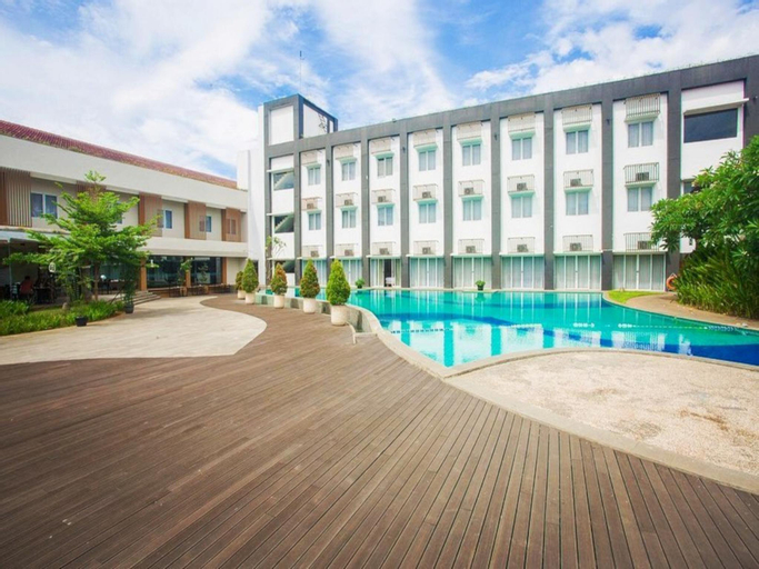 Swimming Pool 24