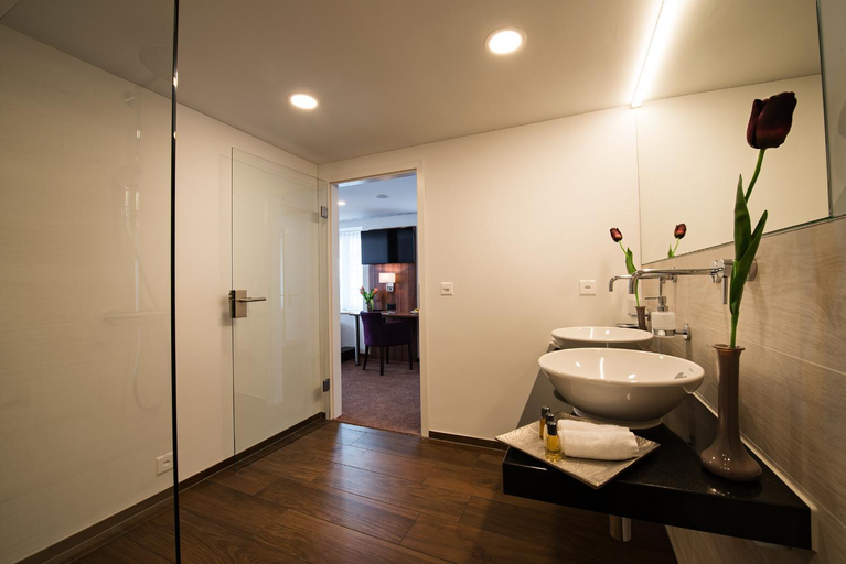 Bathroom 8