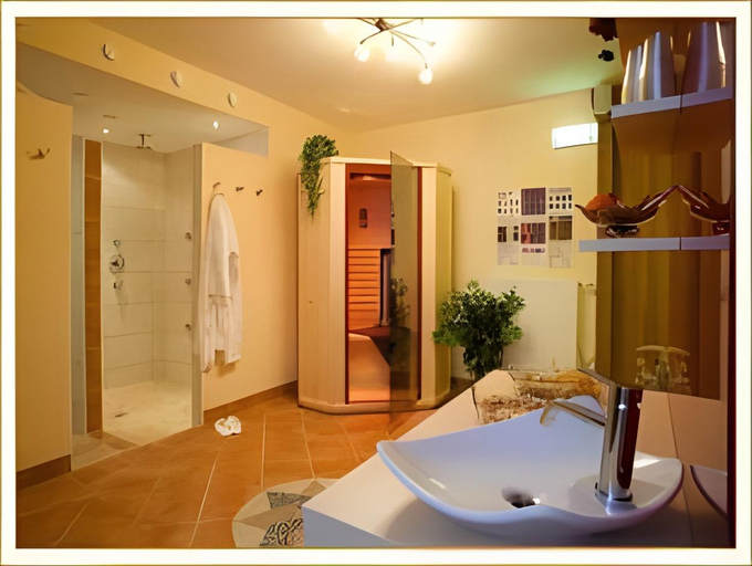 Bathroom 3, Hotel Schonegg, Innsbruck Land