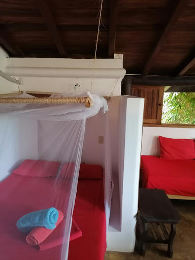 2, Castillo Oasis, Dist. Pochutla