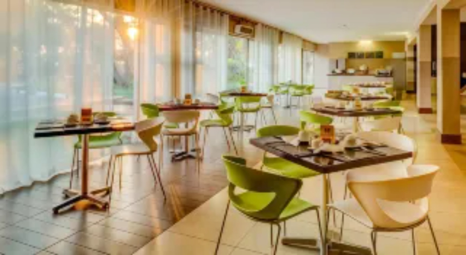 Food & Drinks 5, Kadoma Hotel and Conference Center, Kadoma