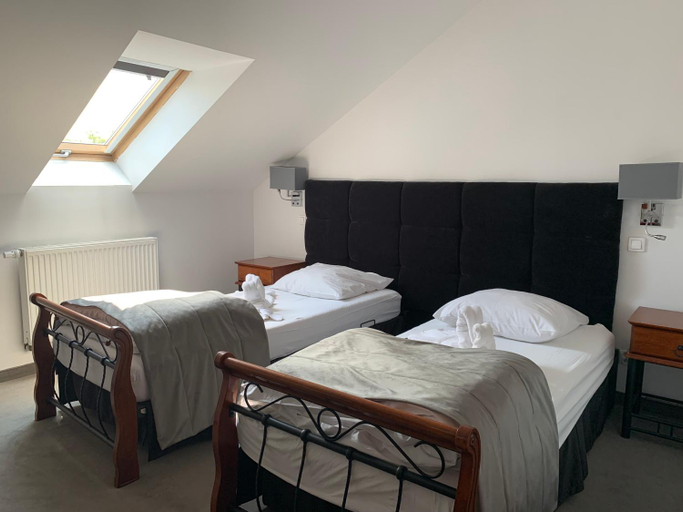Bedroom 16