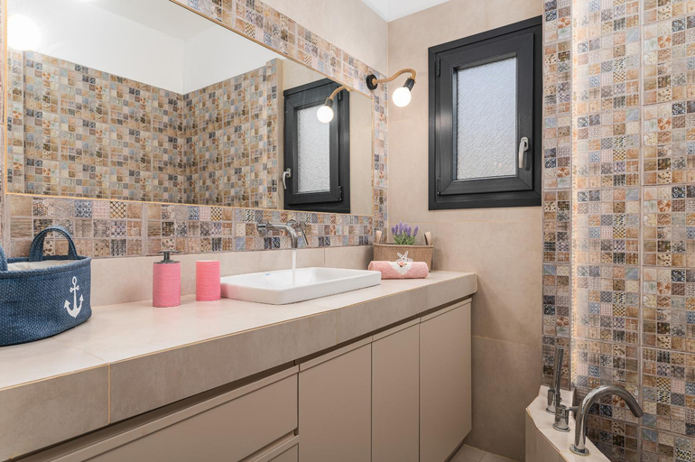 Bathroom 1, Villa Tania Samos, North Aegean