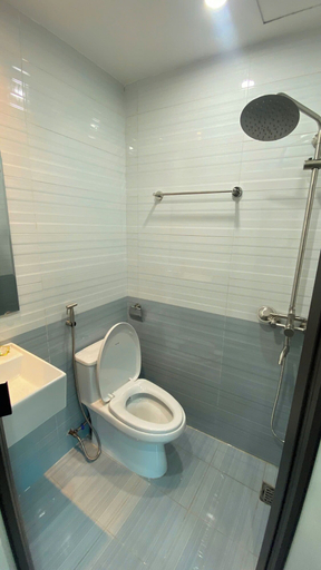 Bathroom 3, Era Apartment Duong Lang, Đống Đa