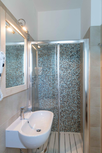Bathroom 4