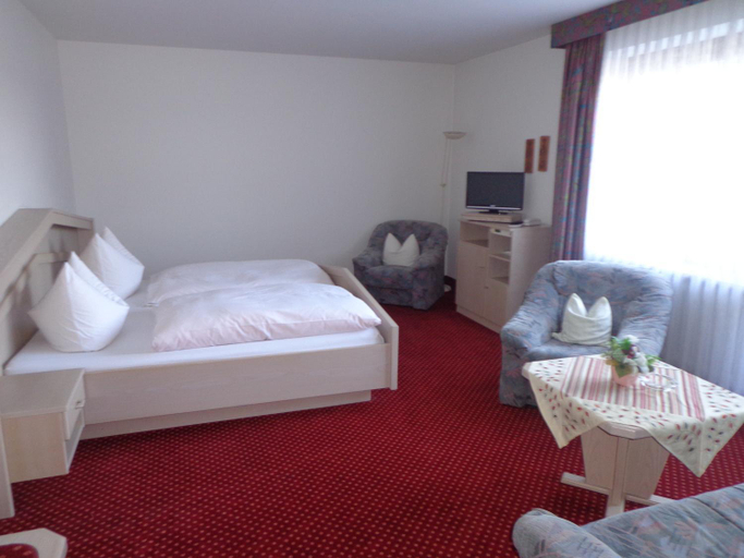 Bedroom 2, Hotel am See, Cham