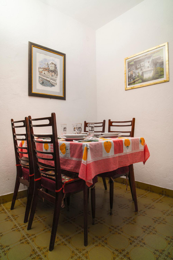 Others 5, Apartment Salov, Rogoznica