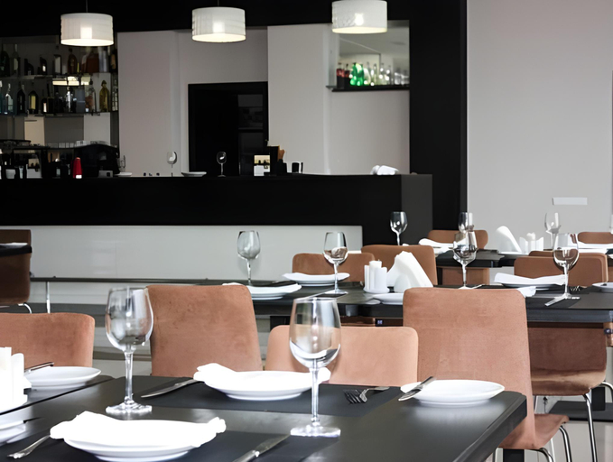 Food & Drinks 5, Ramada by Wyndham Lviv, Pustomytivs'kyi
