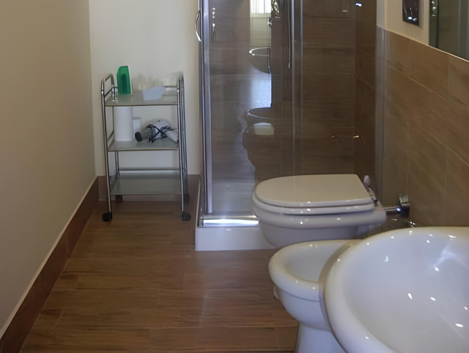 Bathroom 2, Al Teatro Massimo Home, Catania
