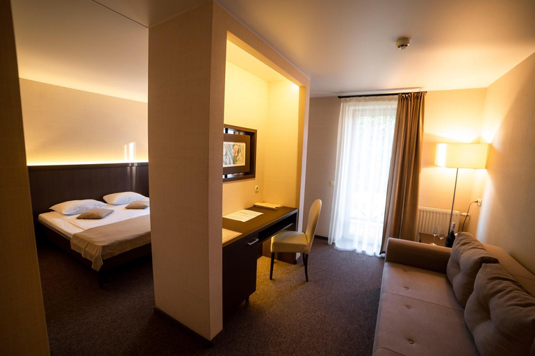 Bedroom 3, Sribni Leleky Hotel & Spa, Luts'ka